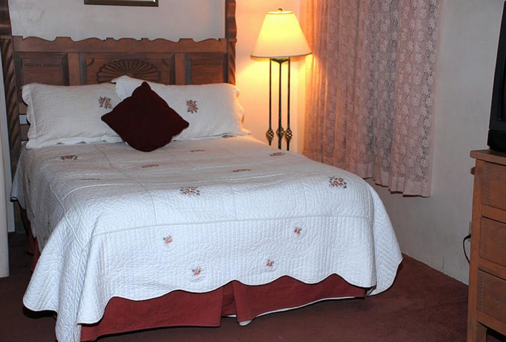 Inn At The Delta Espanola Room photo